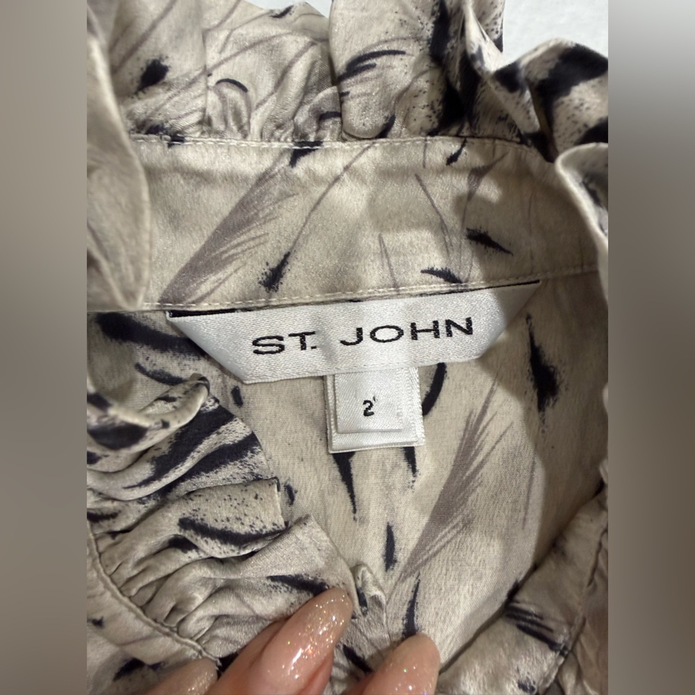 St. John Silk Ruffled Blouse | Long Sleeve High Neck | Neutral Print | L - Picture 14 of 14